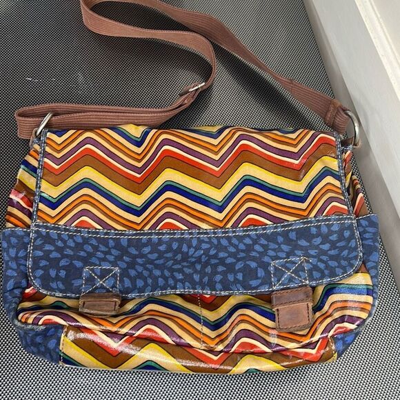 Fossil Key-Per Multi Color Chevron Messenger Bag - Picture 10 of 10